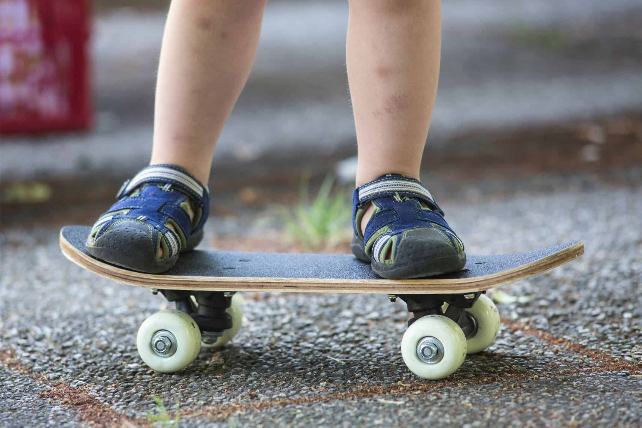Best-Skateboards-For-5-year-old-Kids-